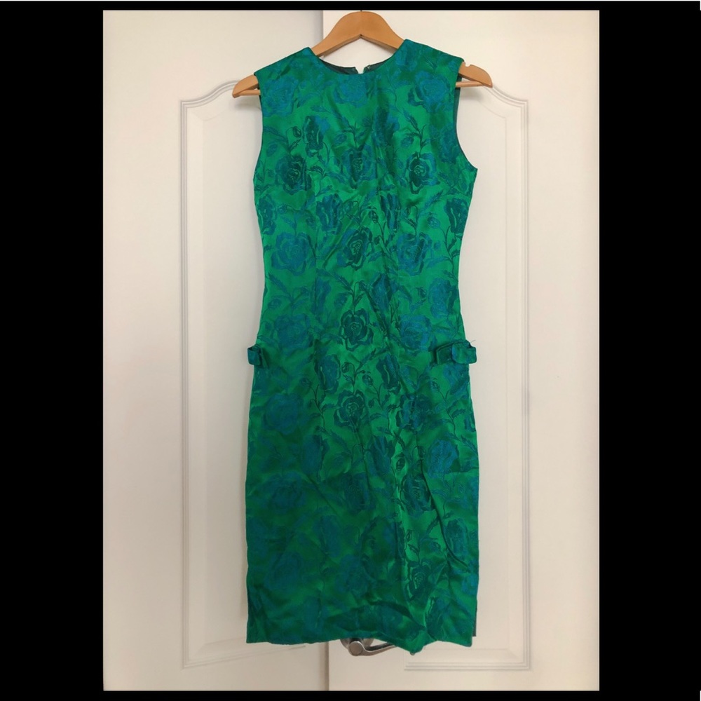 Gorgeous jacquard green sheath dress (vintage)
